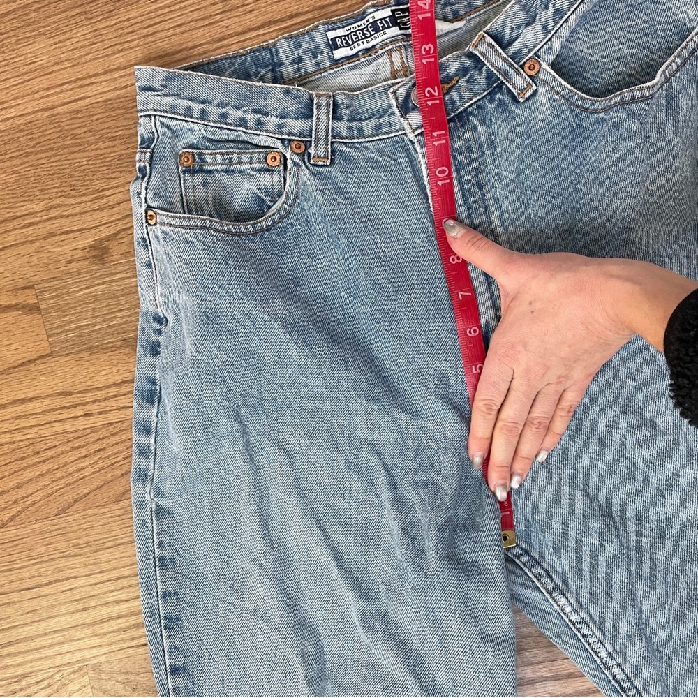 Vintage Gap Reverse Fit High Rise barrel-esque shape